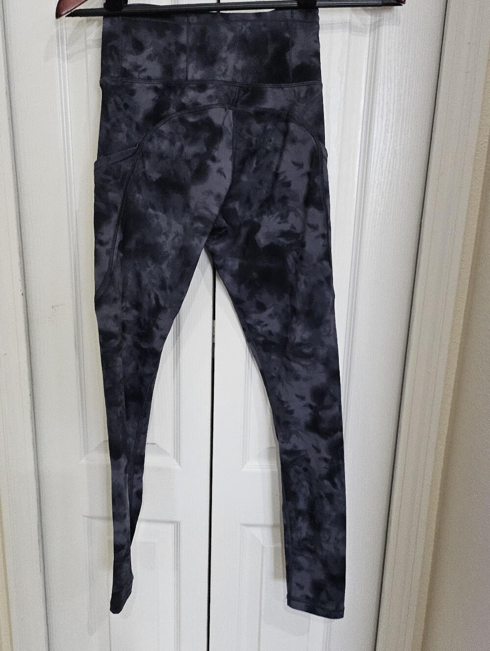 Lululemon Tie Dye High Rise Leggings Gray Black Pocket Athletic Yoga Pants 4. - Picture 4 of 7
